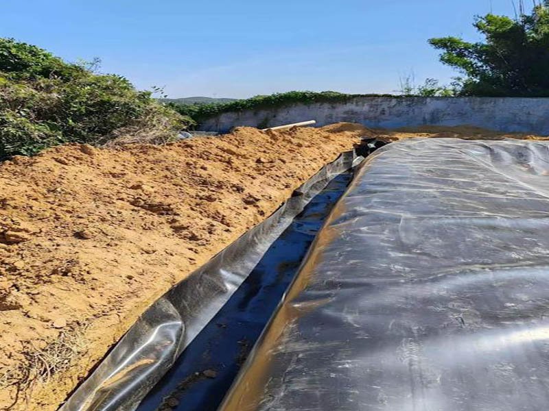 Revestimiento De Membrana Impermeable Para Relleno Sanitario