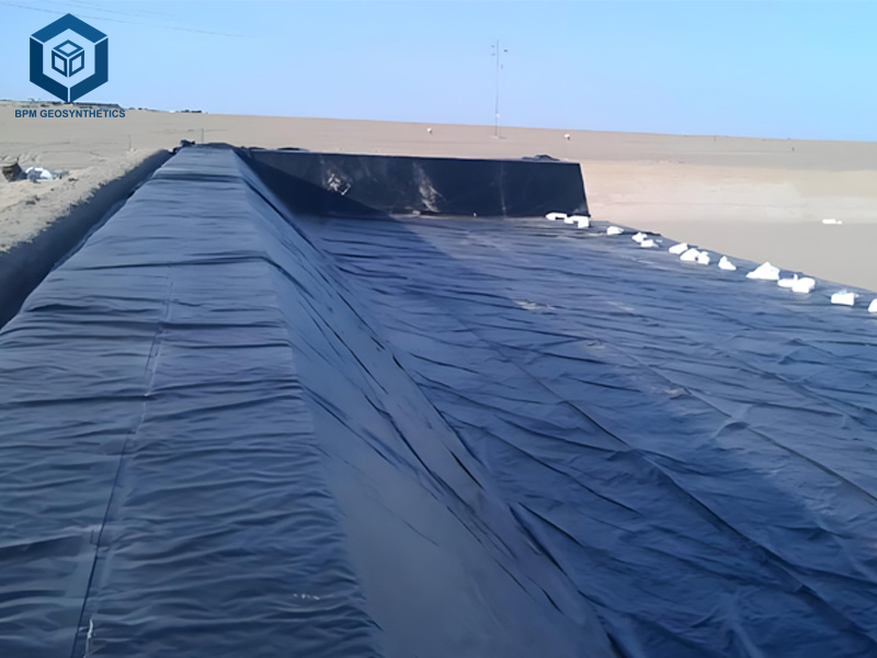 Revestimiento Liner de Lago Artificial