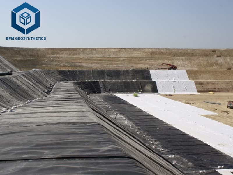 Geomembrana Flexible y Duradera para Proyectos Complejos